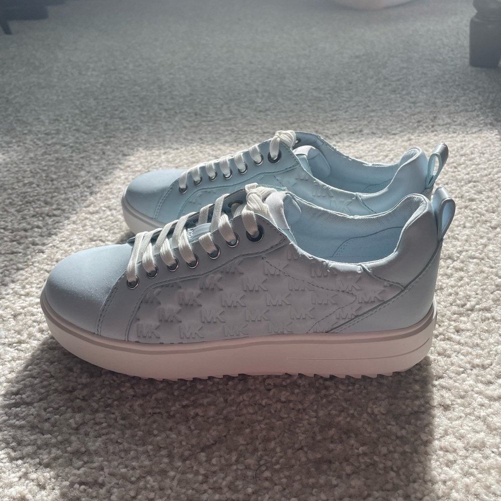 Michael Kors Emmett Logo Embossed Faux Patent Leather Sneaker